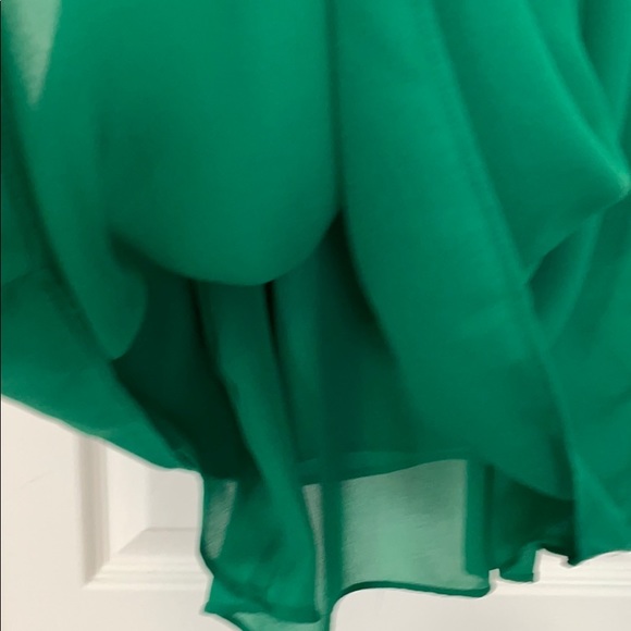 Off the Shoulder Green Dress - Picture 4 of 7